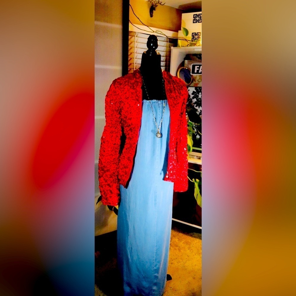 Vacation Ready 😍 Beautiful Maxi Denim Dress - Picture 11 of 16
